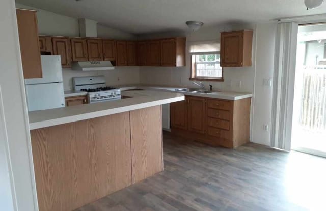 8373 Monroe Circle - 8373 Monroe Circle, Welby, CO 80229