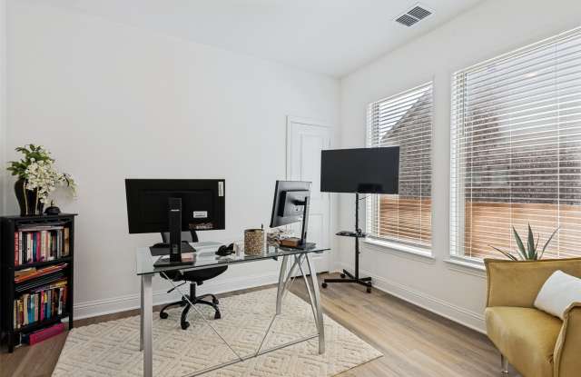 3906 Belleview Place Gallery 4