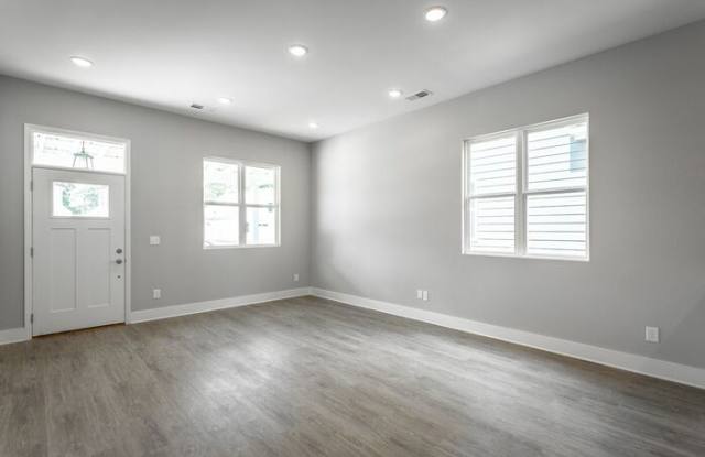 5317 Lynnland Terrace Gallery 2