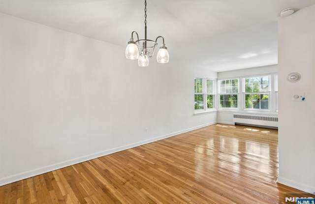 12 Mountain Avenue Gallery 3