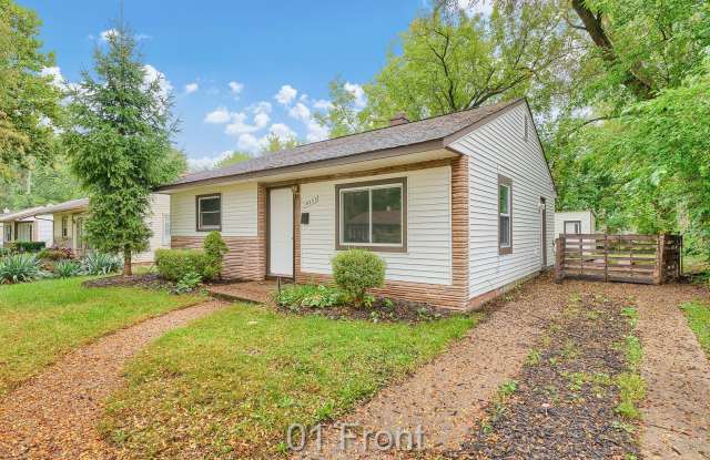 10231 Troy 2 bed/1 bath Ranch with updated kitchen and great backyard located in Oak Park photos photos