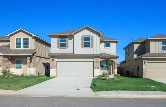 **4 Weeks Free and 50% Security Deposit!!** Welcome to 120 Chipping Alley — a like-new home in the prestigious golf course community of Floresville, TX! - 120 Chipping Alley, Floresville, TX 78114