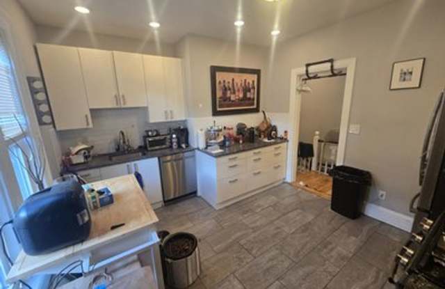 Rare 3-bed Unit in Watertown photos photos Rare 3-bed Unit in Watertown photos photos