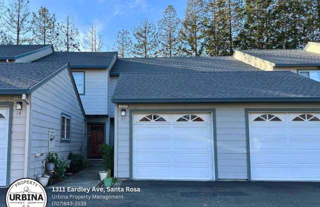 Stylish 2 Bedroom Santa Rosa Townhome with New Flooring Downstairs photos photos