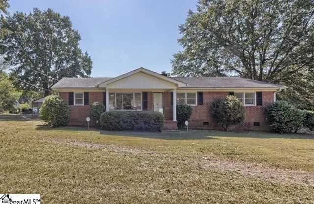 414 Mapleton Dr, Location, Location!! - 414 Mapleton Drive, Mauldin, SC 29607