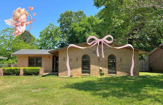 Beautiful 4-bedroom brick home - 418 Stroll Drive, Montgomery, AL 36117