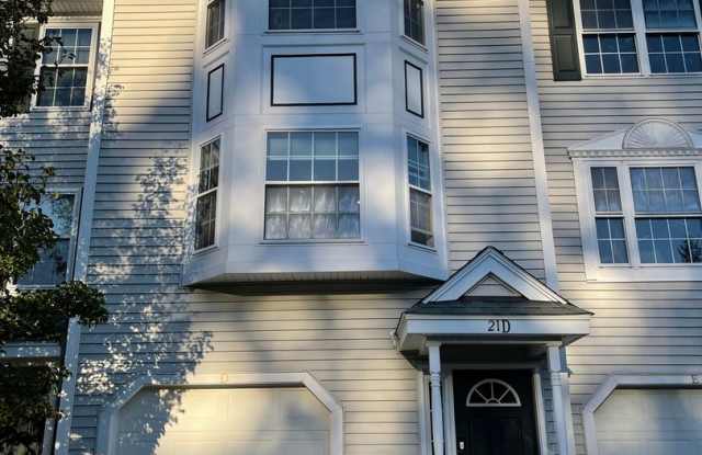 Charming 2BR+ Townhome in Tyngsboro photos photos