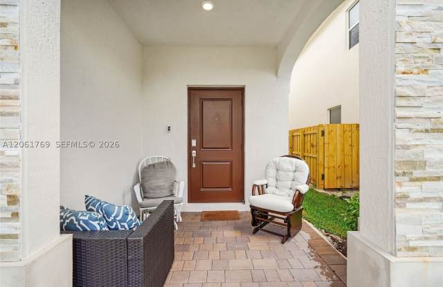 2629 SE 24th Ct Gallery 2