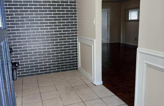 5143 CAMELLIA Circle S Gallery 3