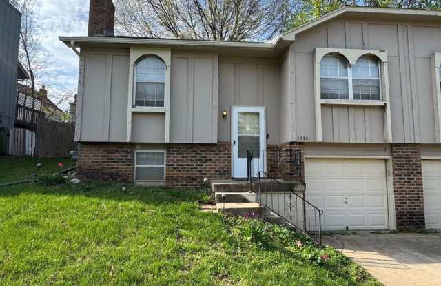 Comfort & Convenience in Shawnee – 3BR Duplex Coming Soon! photos photos Comfort & Convenience in Shawnee – 3BR Duplex Coming Soon! photos photos