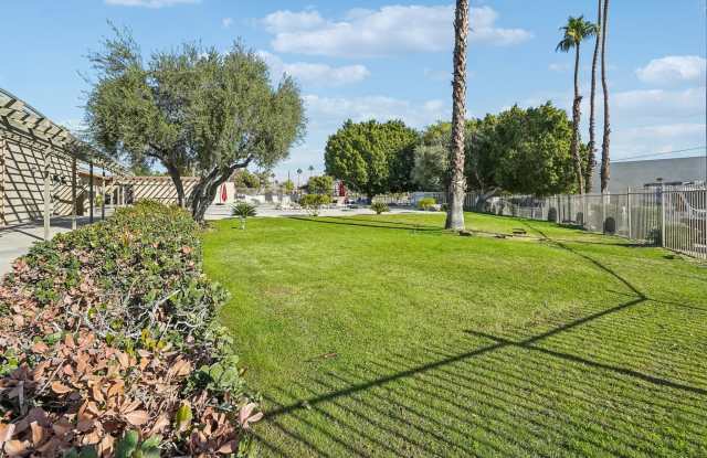 Desert Fountains at Palm Desert Apartments Gallery 2