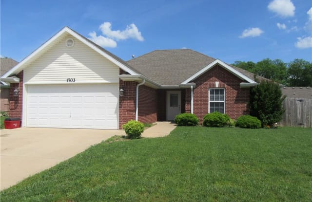 1703 Valor - 1703 North Valor, Siloam Springs, AR 72761