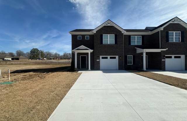BRAND NEW Beautiful 3 Bed 2.5 Bath Townhouse Near The Heart Of Shelbyville photos photos