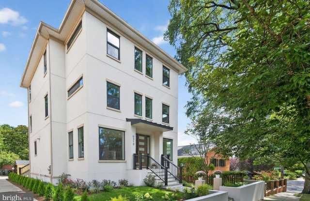5310 CATHEDRAL Avenue NW - 5310 Cathedral Avenue Northwest, Washington, DC 20016