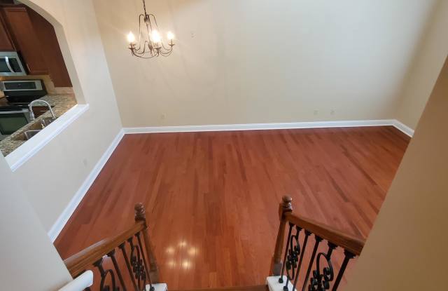 3832 LA VISTA CIR Gallery 4