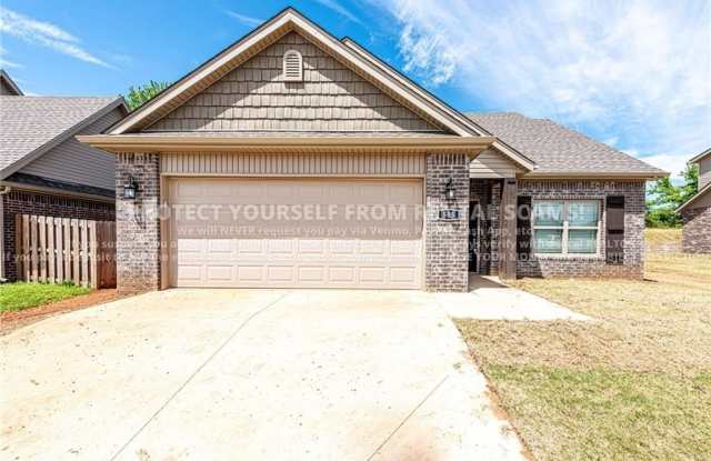 505  W Laurel  AVE - 505 West Laurel Avenue, Rogers, AR 72758