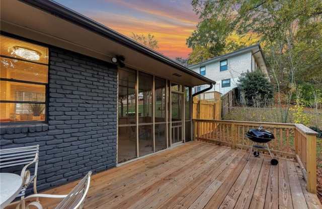 3390 Creek Valley Drive SE Gallery 3