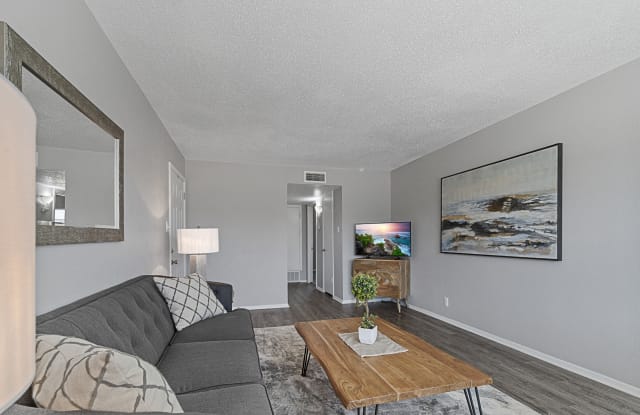 Maverick on Maurine Apartments Gallery 2