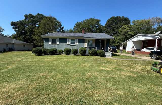 3 Bedroom House with 1 Bath Gallery 1