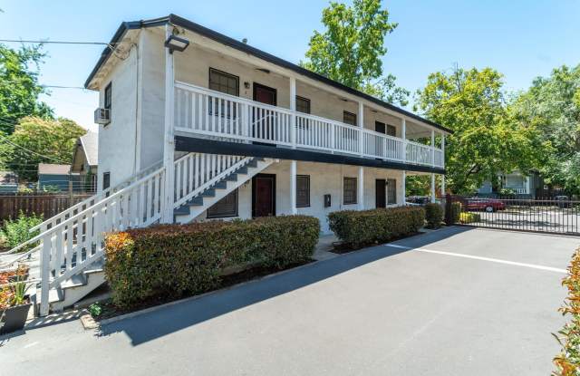 3213 L St - 3213 L Street, Sacramento, CA 95816