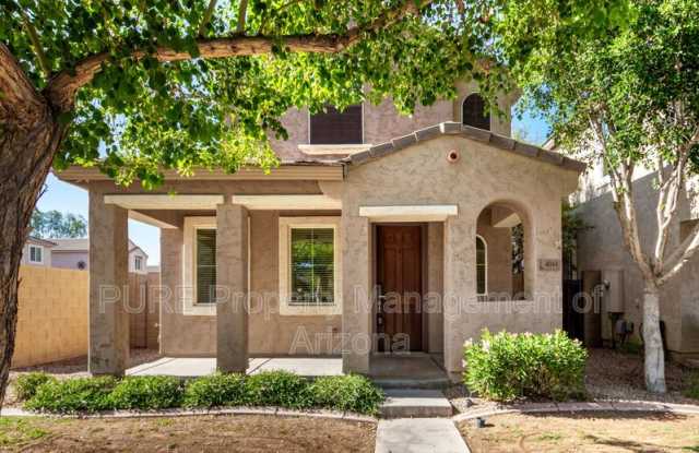 4044 E Oakland St photos photos