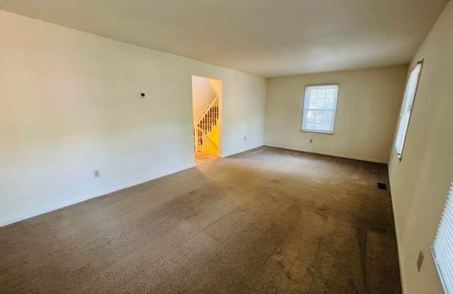 3 Bedroom 2.5 Bath Townhouse Gallery 4