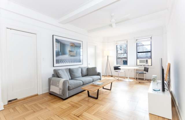 151 West 74th Street Gallery 3