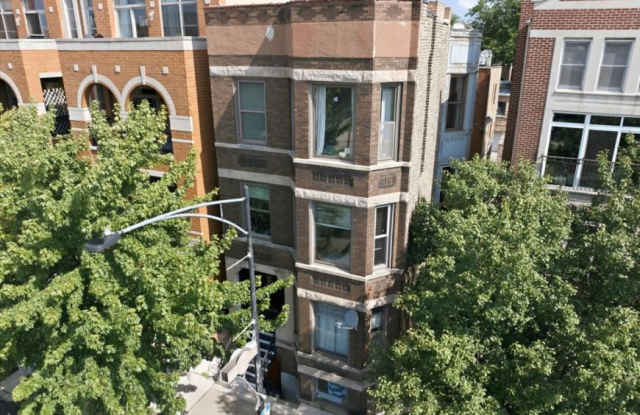 1128 W Diversey Parkway Gallery 1