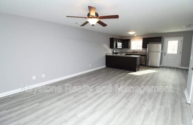 1725 Manning Drive Gallery 3