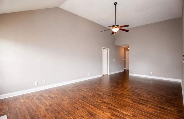 3 Bedroom 2 Bathroom Home! Gallery 4