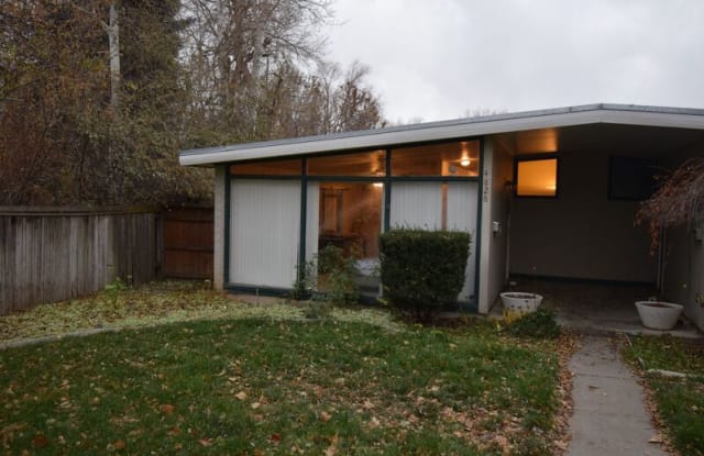4826 S Viewmont St - 4826 Viewmont Street, Holladay, UT 84117