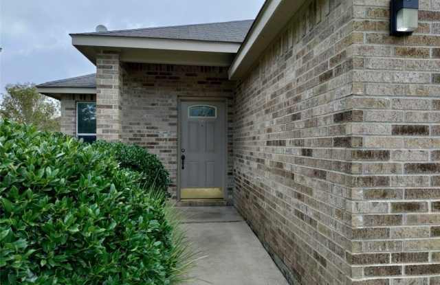 3427 Rob Roy Street - 3427 Rob Roy Street, Seguin, TX 78155