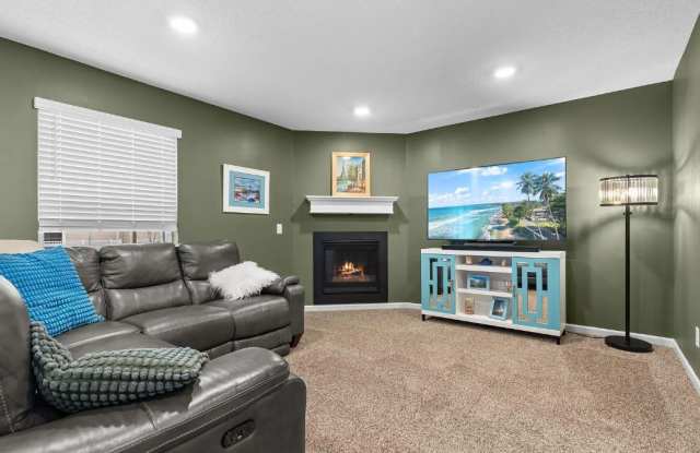 678 Eagle Ct photos photos