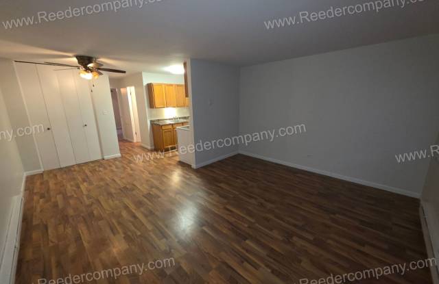 Spacious 1 bedroom condo in Highland photos photos