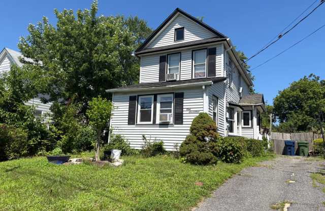 Charming 3 Bedroom Single Family House for Rent in Neptune! photos photos