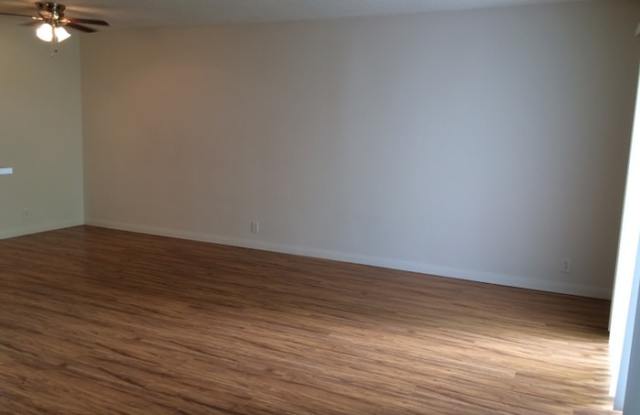 11915 Kiowa Avenue Gallery 4