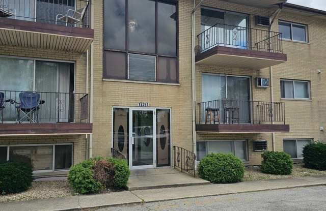 18361 Glen Oak Avenue - 18361 Glen Oak Avenue, Lansing, IL 60438
