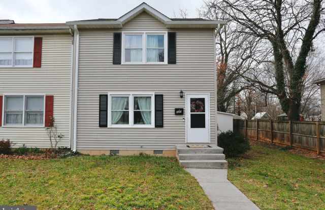 237 BLUE RIDGE Avenue - 237 Blue Ridge Avenue, Front Royal, VA 22630