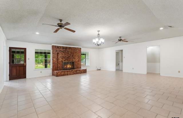 5161 US 271 N Gallery 4