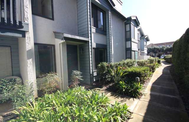 Charming 2br Townhome in the Heart of UTC photos photos