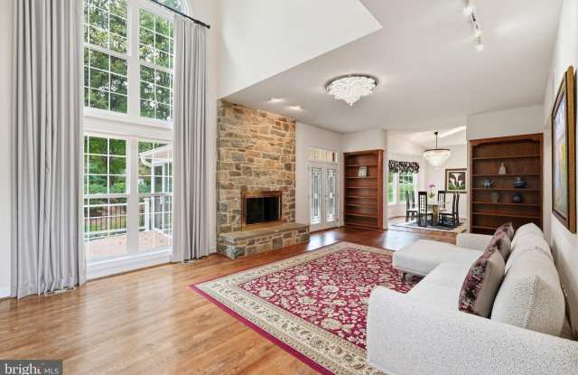 13010 BOSWELL Court Gallery 2