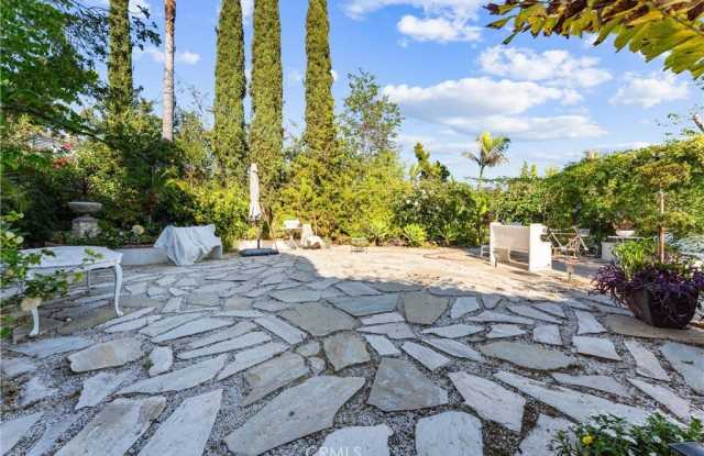 27201 S Ridge Drive Gallery 3