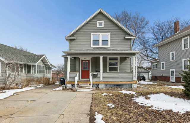 3 Bedroom Dundee Home with Detached Garage!! - 1007 North 49th Street, Omaha, NE 68132