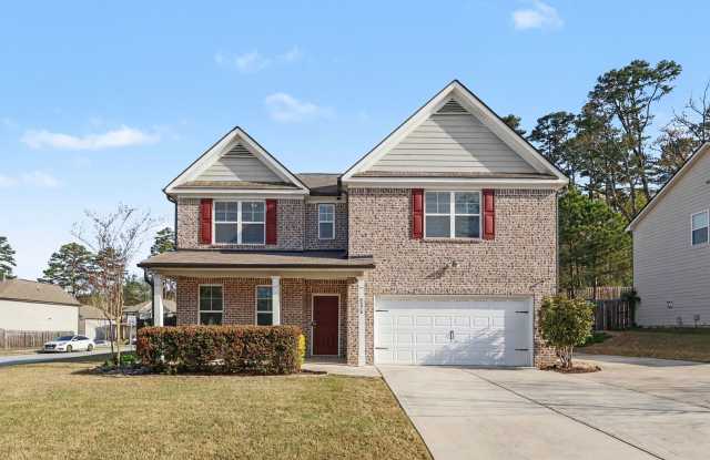 Modern 4BR/2.5BA Home in Lithonia w/Hot Tub & Outdoor Firepit photos photos