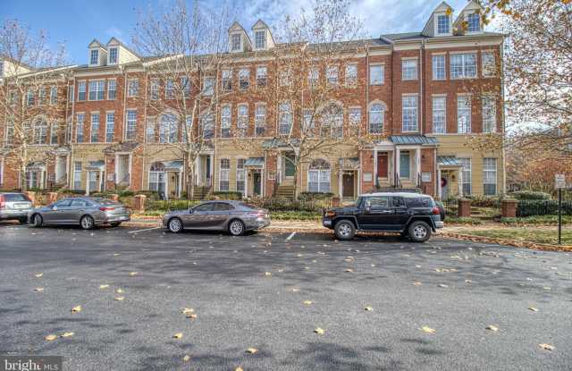 1889 CRESCENT PARK DRIVE - 1889 Crescent Park Drive, Reston, VA 20190
