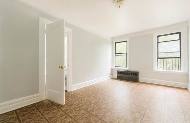 65 West 192nd St photos photos