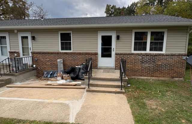 Charming 2 Bedroom 1 Bath Apartment in Dallastown Schools! photos photos