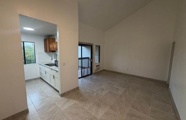2B/1B South Kihei Rental Gallery 1