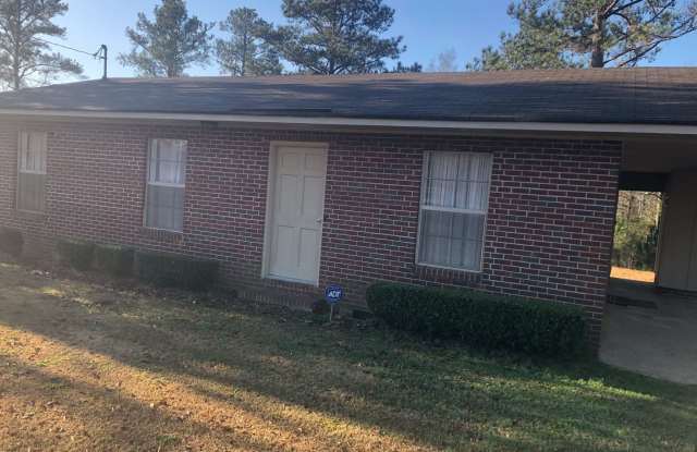 House on nice lot in Beauregard! photos photos