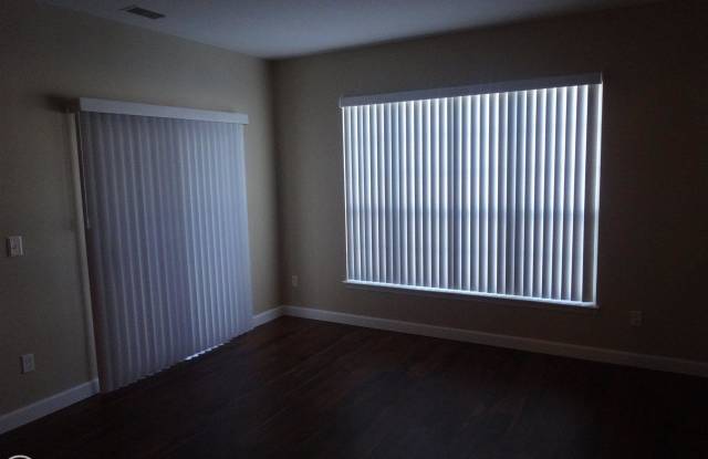 16448 Grandview Drive Gallery 3